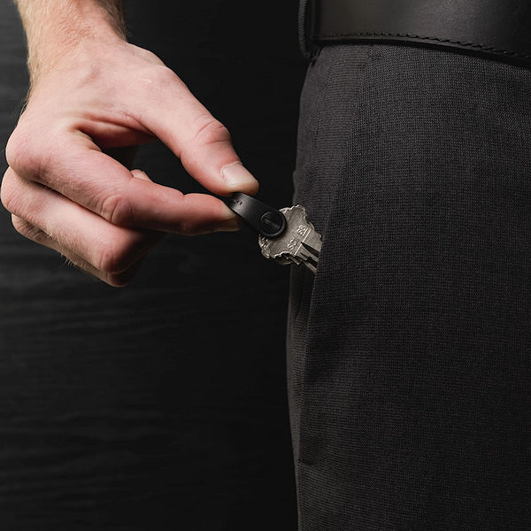 KeySmart KS015-BLK Mini Minimalist Key Holder - Gallery Image #5