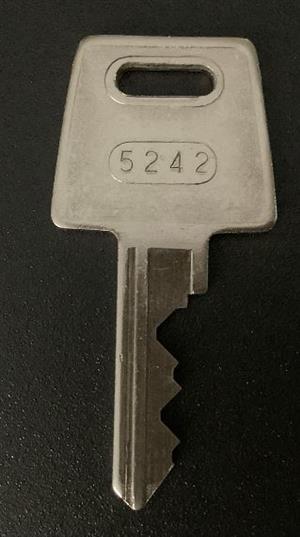 5242 Brinks Original Key