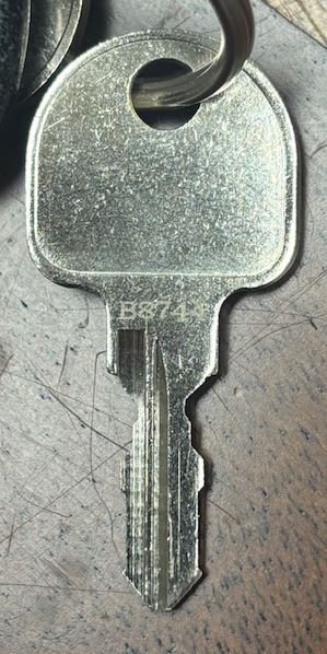 B8744 Original Key