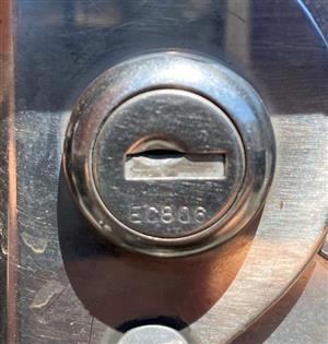 EC806 Truck Toolbox Lock Key