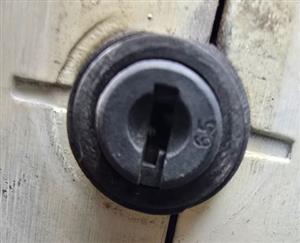 Evinrude 65 Lock