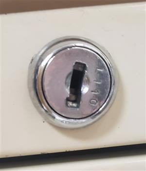 Pendaflexer L110 File Cabinet Lock Key