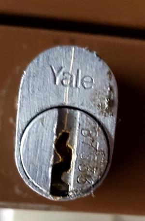 Yale Shaw Walker B7S33 File Cabinet Lock Key